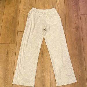 Brandy Melville NWTS Anastasia sweatpants